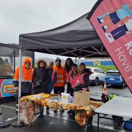 Riverbank market pop up